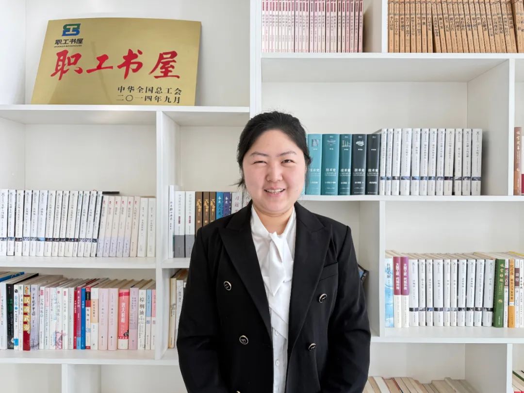 市直優(yōu)秀婦女個人——經(jīng)營公司穆麗.jpg